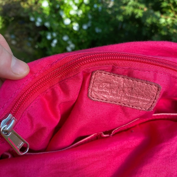 Large Pink Leather Hobo-Style Purse - Picture 11 of 16